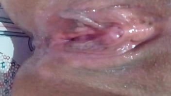 Coño humedo en mi baño