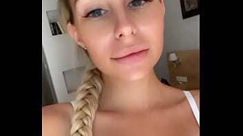 Hey sexy come and help me get undressed