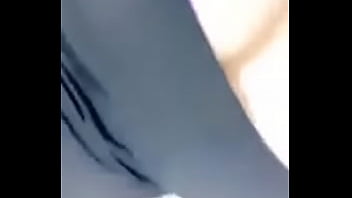 Jugando un poco con mis tetas