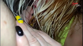 Hot milf loves to feel cum on big ass