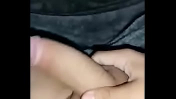 Me Ofrece Su Pene thumbnail