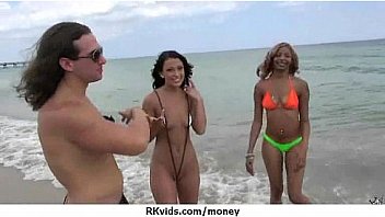 Amateur Chick Takes Money For A Fuck 6 thumbnail