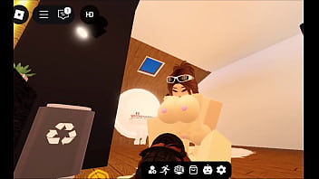 Reviento el coño de una putita por ser insistente