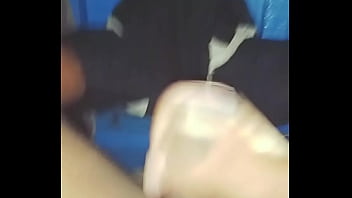 Sacando la leche caliente