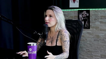 Ficou nervosa ao postar seu primeiro conteúdo um casado é seu assinante pediram o barulho de seu estômago e não gosta de tapa na buceta baby fire sheer red