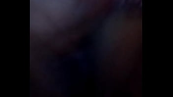 Le gusta mandarme videos tocándose