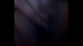 Le gusta mandarme videos tocándose