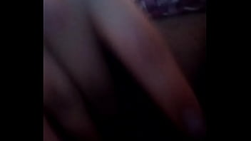 Le gusta mandarme videos tocándose