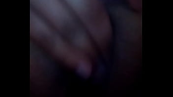 Le gusta mandarme videos tocándose