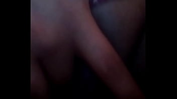 Le gusta mandarme videos tocándose