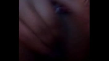 Le gusta mandarme videos tocándose