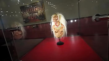 I want boobs like she has