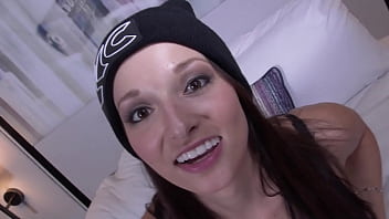 Lexi luna gives a delicious hotel room blowjob