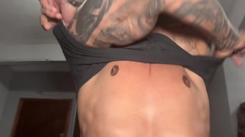 A rola do meu padrasto não tem sossego dei a buceta e o cu pra ele pq não tinha ninguém em casa