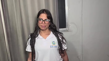 A rola do meu padrasto não tem sossego dei a buceta e o cu pra ele pq não tinha ninguém em casa