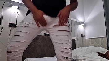 Assolo sborrata sega cazzo enorme in primo piano con intenso orgasmo Assolo sborrata sega cazzo enorme in primo piano con intenso orgasmo
