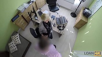 Loan4k finalmente il bambino riceve un prestito subito dopo il rapporto sessuale con uno dei manager