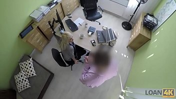 Loan4k finalmente il bambino riceve un prestito subito dopo il rapporto sessuale con uno dei manager