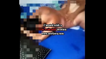 Sendo fudida por dois machos