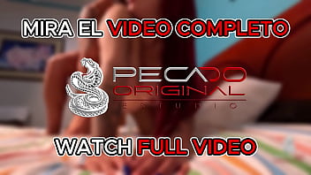 Rutina de yoga en la cama con colombiana milf muy tetona