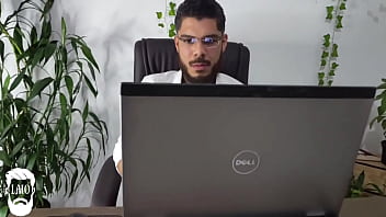 Mentiu Pra Esposa E Gozou Vendo Pornô Gay No Escritório thumbnail