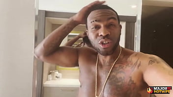 Tattooed milf lexi love gets her pussy eaten and fucked by rome major