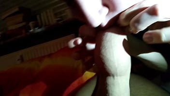 Sie bläst mir einen teil i