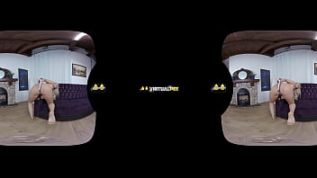 Virtualpee hottie uses a vibrator to get off and has fun in her piss