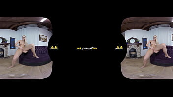 Virtualpee hottie uses a vibrator to get off and has fun in her piss