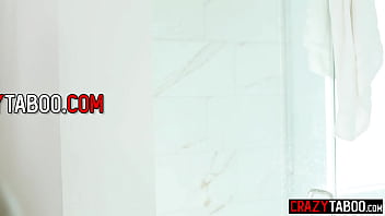 Sexy babe swallowed big cock and masturbated before hardcore pussy fucking