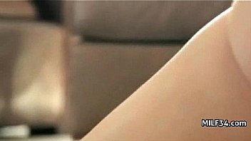 Hot cougar bangs cub