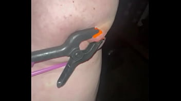 Rubber stretching with nipple clamps