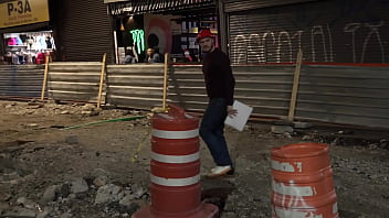 Estava vigiando o mestre de obra e pedi para trazer a furadeira