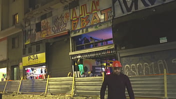 Estava vigiando o mestre de obra e pedi para trazer a furadeira