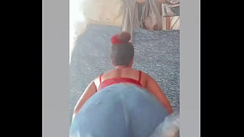 Flavia bailando culo de teen