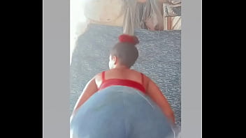 Flavia bailando culo de teen
