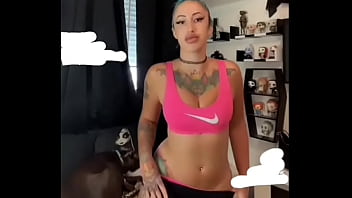 Caliente perra te pondra la verga dura