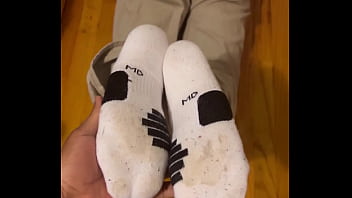Imagine The Smell From The Dirty Socks Kinkydannyxxx #malefeet #guysfeet #gayfootfetish #gayfeet thumbnail