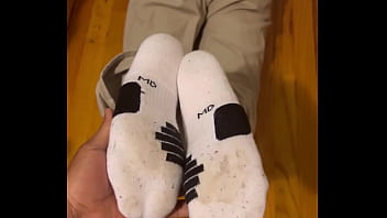 Imagine the smell from the dirty socks kinkydannyxxx #malefeet #guysfeet #gayfootfetish #gayfeet