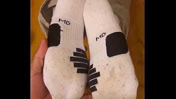 Imagine the smell from the dirty socks kinkydannyxxx #malefeet #guysfeet #gayfootfetish #gayfeet