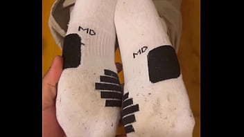 Imagine the smell from the dirty socks kinkydannyxxx #malefeet #guysfeet #gayfootfetish #gayfeet