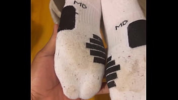 Imagine the smell from the dirty socks kinkydannyxxx #malefeet #guysfeet #gayfootfetish #gayfeet