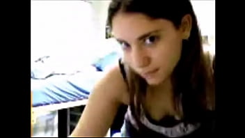 Joven se desnuda 2015