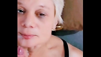 J'ai soif tu as pascenvie de te vider sur mon visage ou dans ma bouche