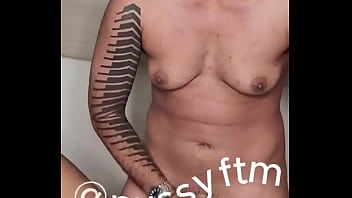 I miss doing this i wanted a dick to bite with my pussy who wants it