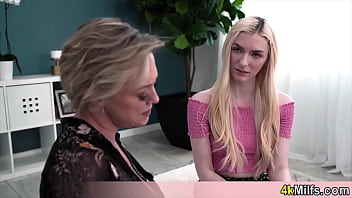 Private dance and quickie fuck with a beauty