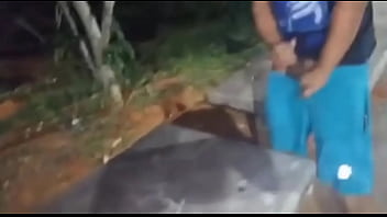 Corno mandou a esposa da pro negão em público na rua numa praça não tinha camisinha foi no pelo