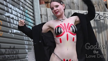 A stroll through the back alleys of melbourne on an autumn day