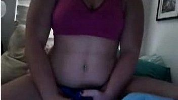 Curvy teen babe rubs her tight pussy on webcam