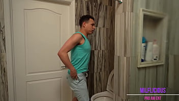 Let me in the bathroom its urgent with hot redhead stepmom jessica aaren intro extended